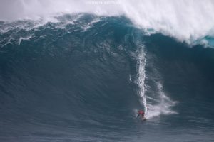 Image: Aaron Lynton / Pe'ahi "Jaws" 11.8.16