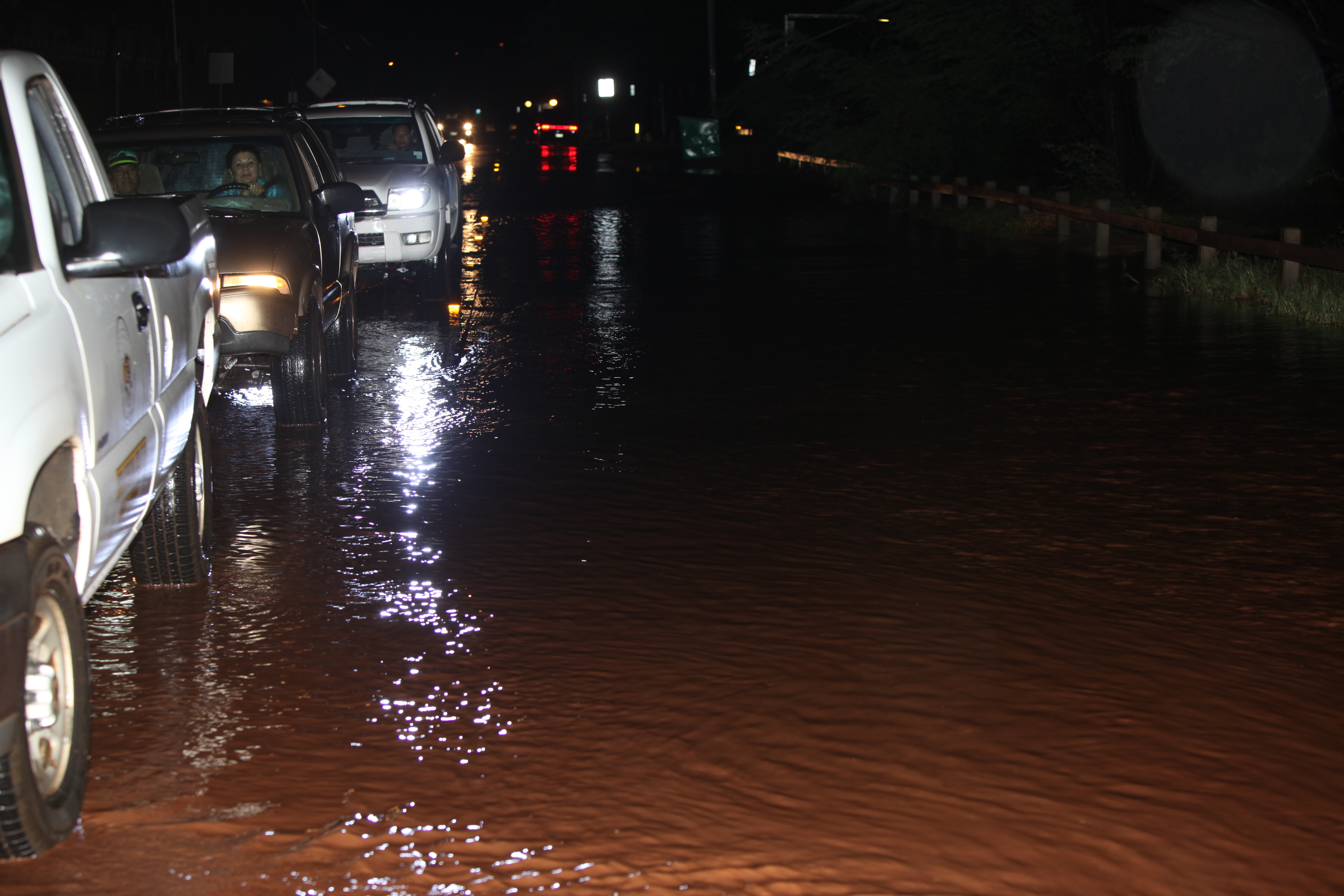 Kīhei flooding, 12.11.16. Photos By Kevin J. Olson.