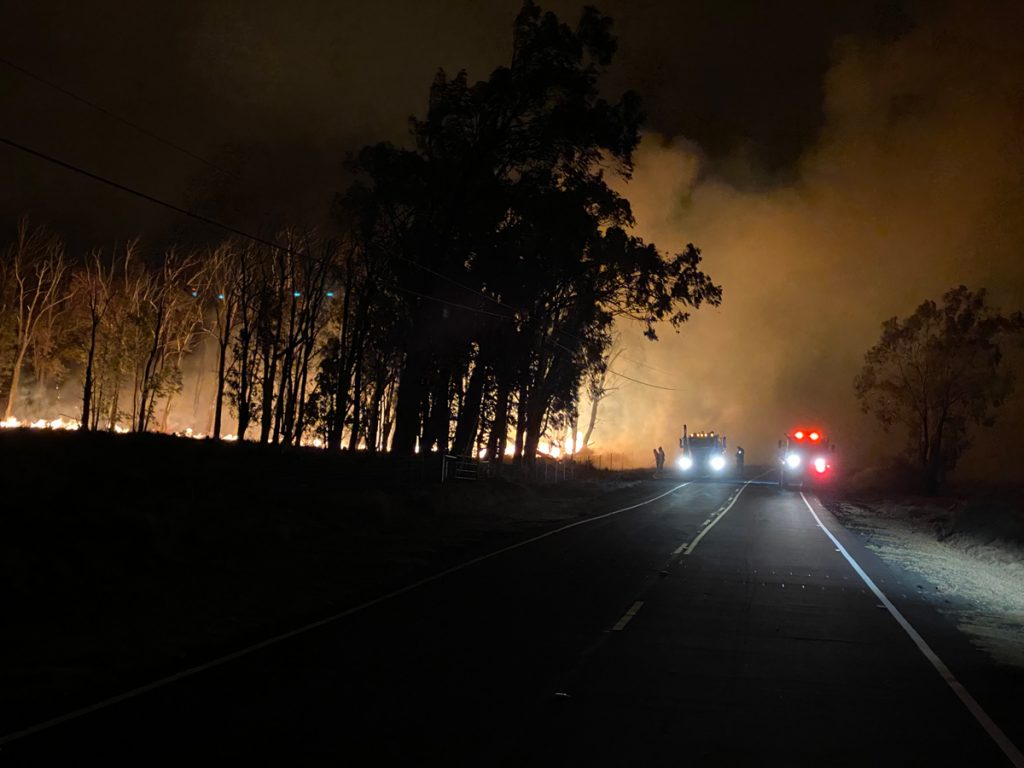 DLNR Mana Road Fire Fight was a Community Effort Maui Now
