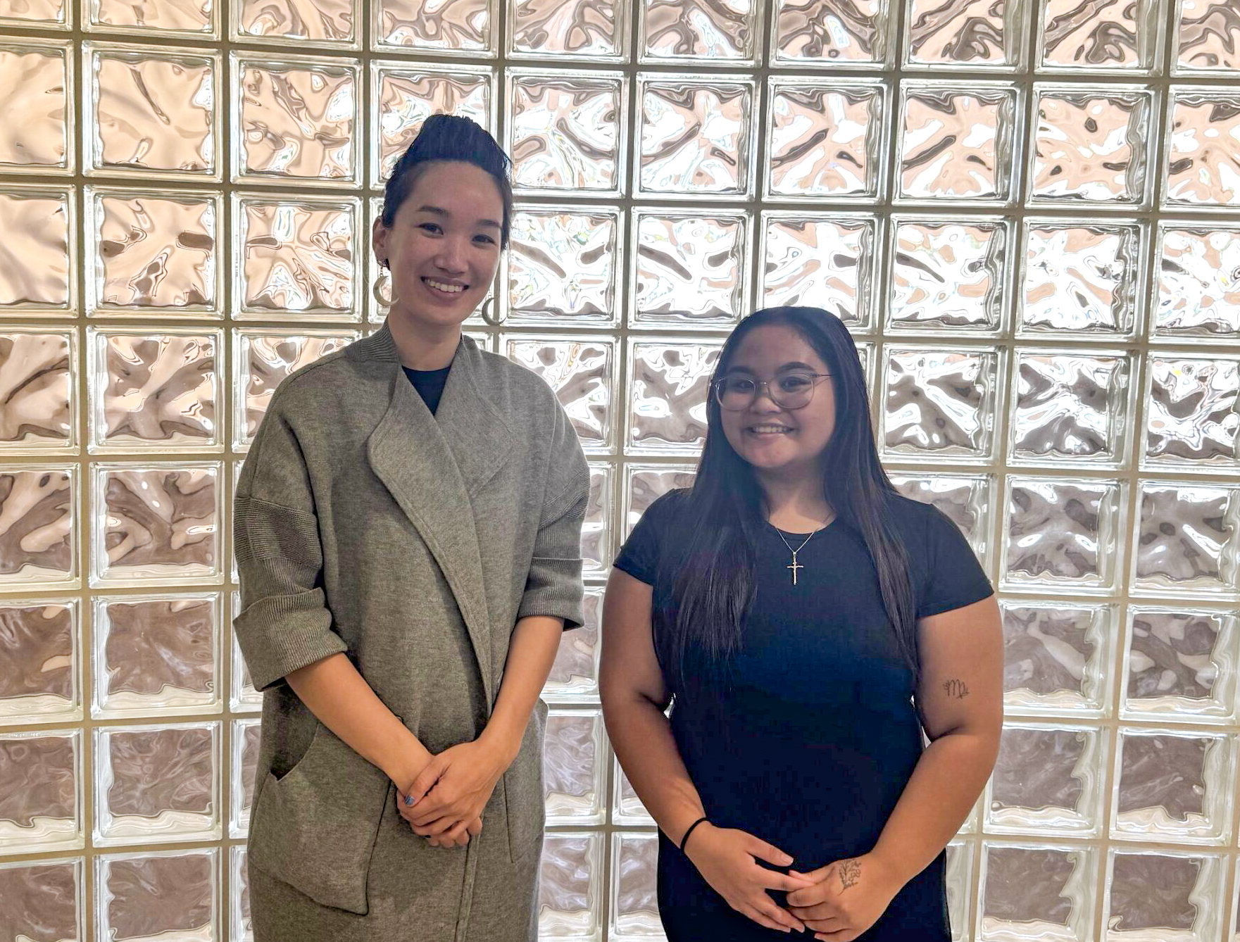 Olivia Nguyem (left) and Jaelyn Corpuz are two of the students in the first Beauty Operator Program at the University of Hawai'i Maui College. HJI / ROB COLLIAS photo
