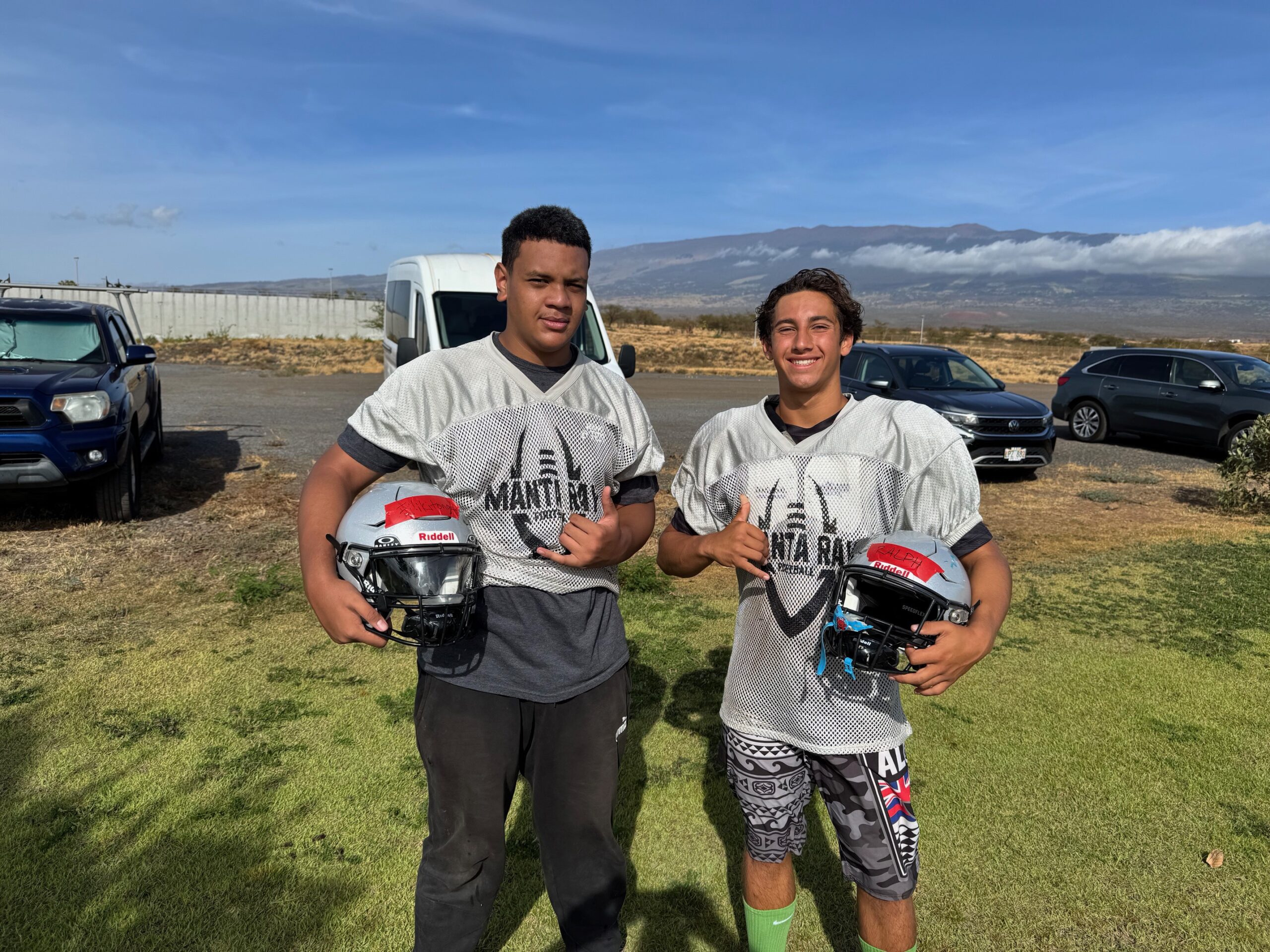 Tevita Filiktonga (left) and Hayden Ralph will be counted on to be leaders for the Kūlanihākoʻi High School junior varsity football team this season. HJI / ROB COLLIAS photo