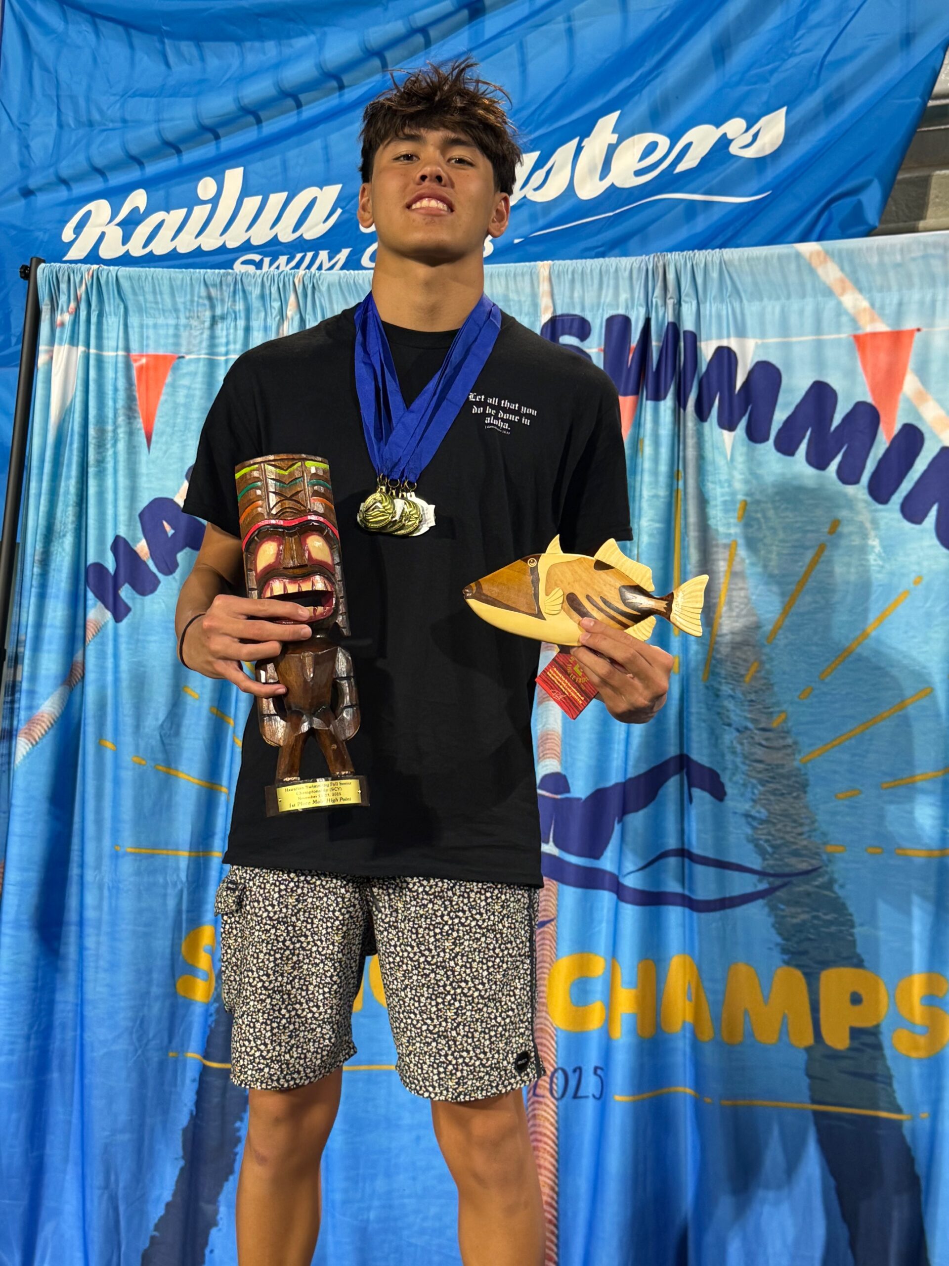 Cruz Storer broke four state 15-16 age group records at the state meet held Nov. 21-23 at the Duke Kahanamoku Aquatic Complex on the University of Hawai'i at Manoa campus. REID YAMAMOTO photo